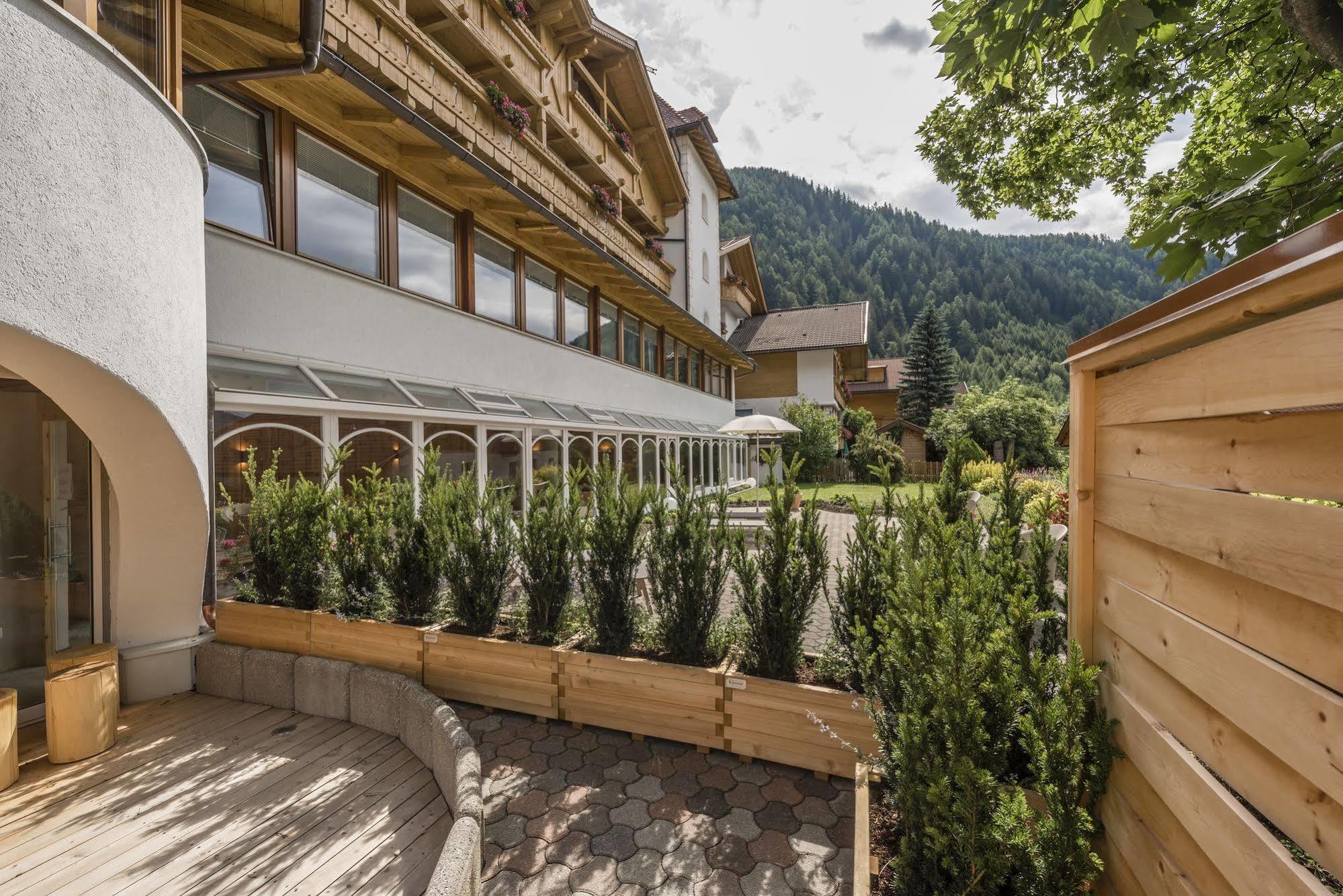 Bed & Breakfast Abis - Dolomites Rio di Pusteria Extérieur photo
